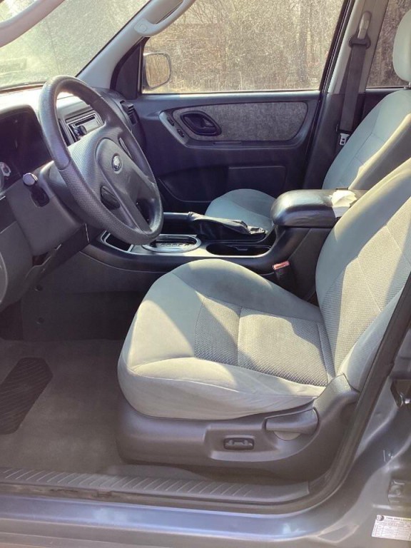 2006 Ford Escape Image 8