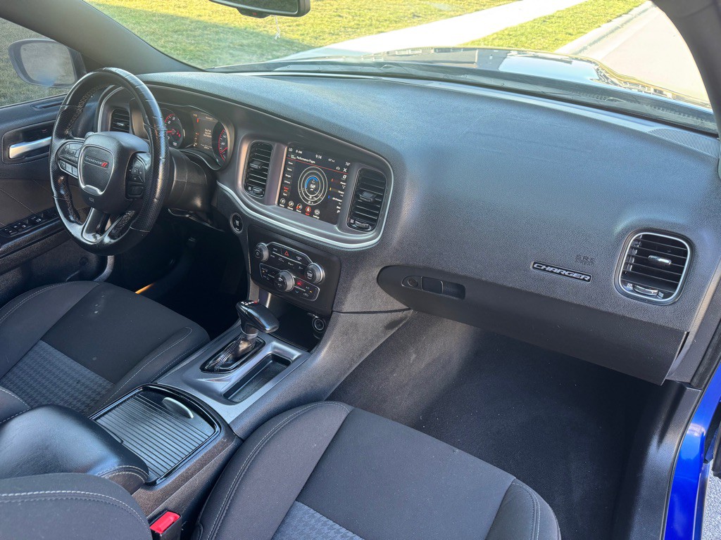 2022 Dodge Charger Image 8