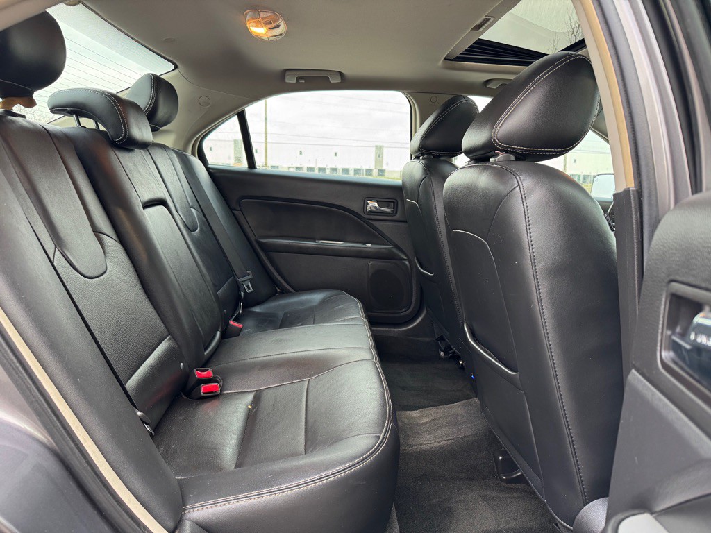 2011 Ford Fusion Image 11