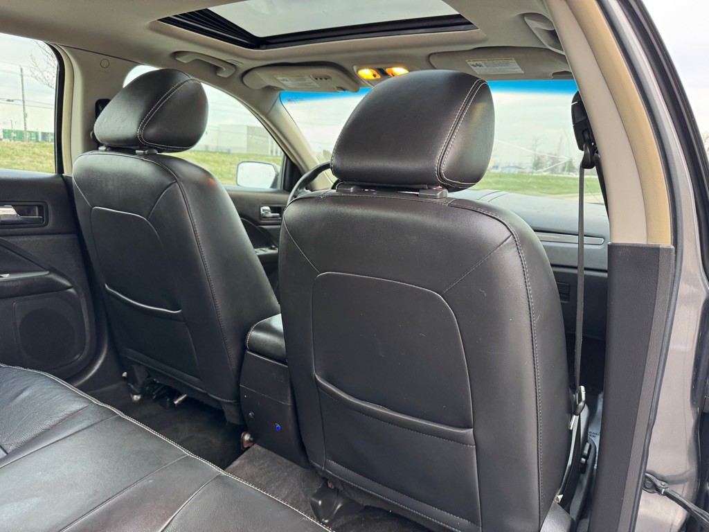 2011 Ford Fusion Image 12