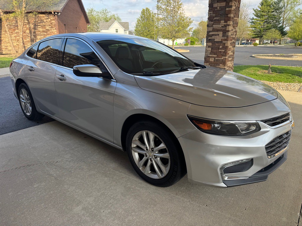 2018 Chevrolet Malibu Image 3