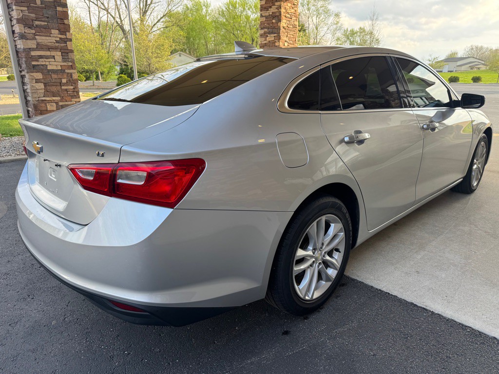2018 Chevrolet Malibu Image 4