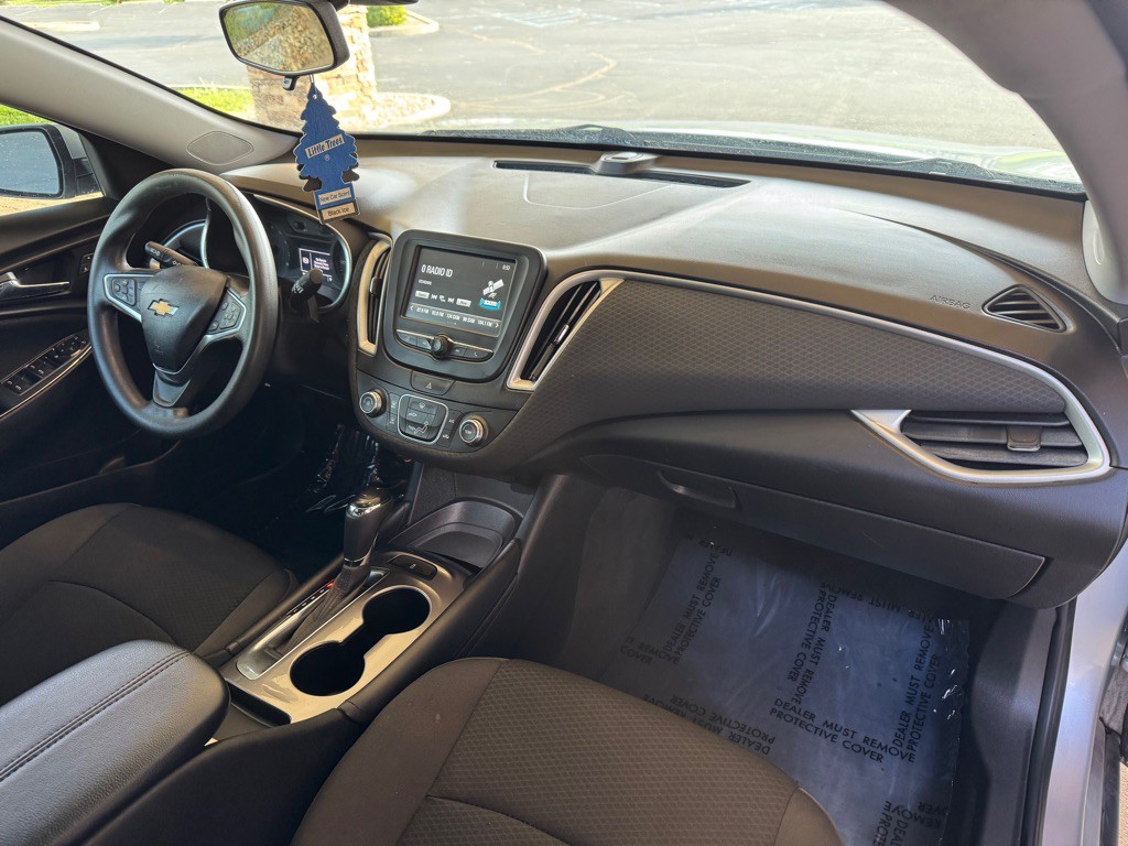 2018 Chevrolet Malibu Image 8
