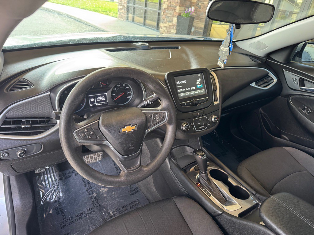 2018 Chevrolet Malibu Image 10