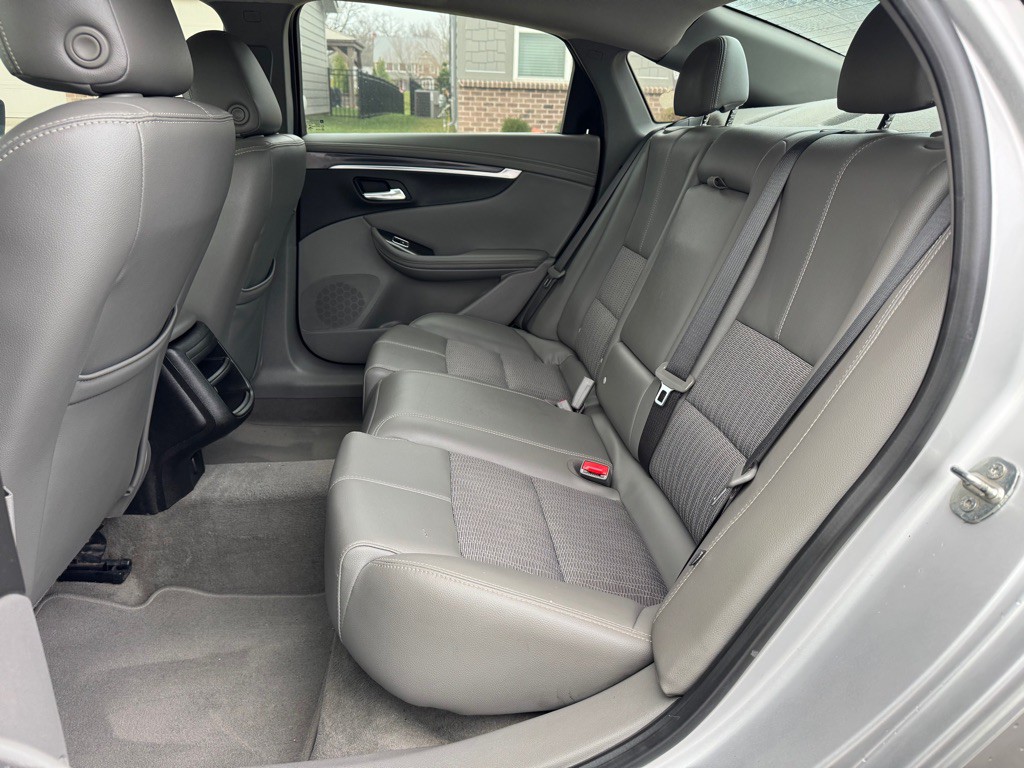 2019 Chevrolet Impala Image 13