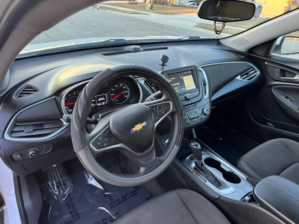 2018 Chevrolet Malibu Image 8