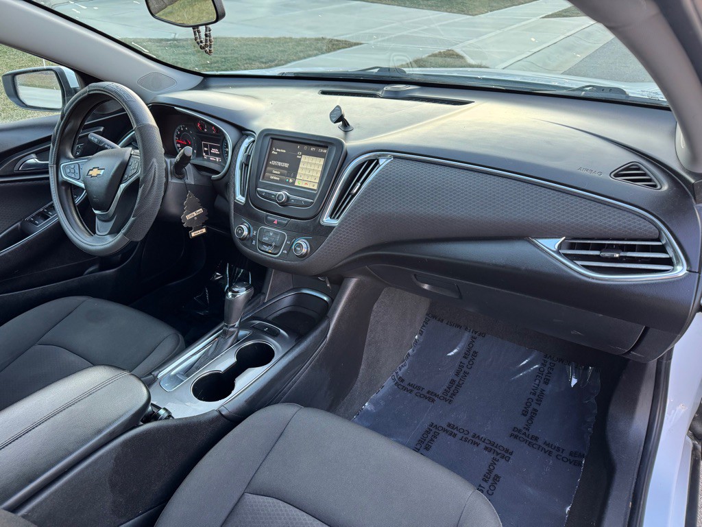 2018 Chevrolet Malibu Image 10