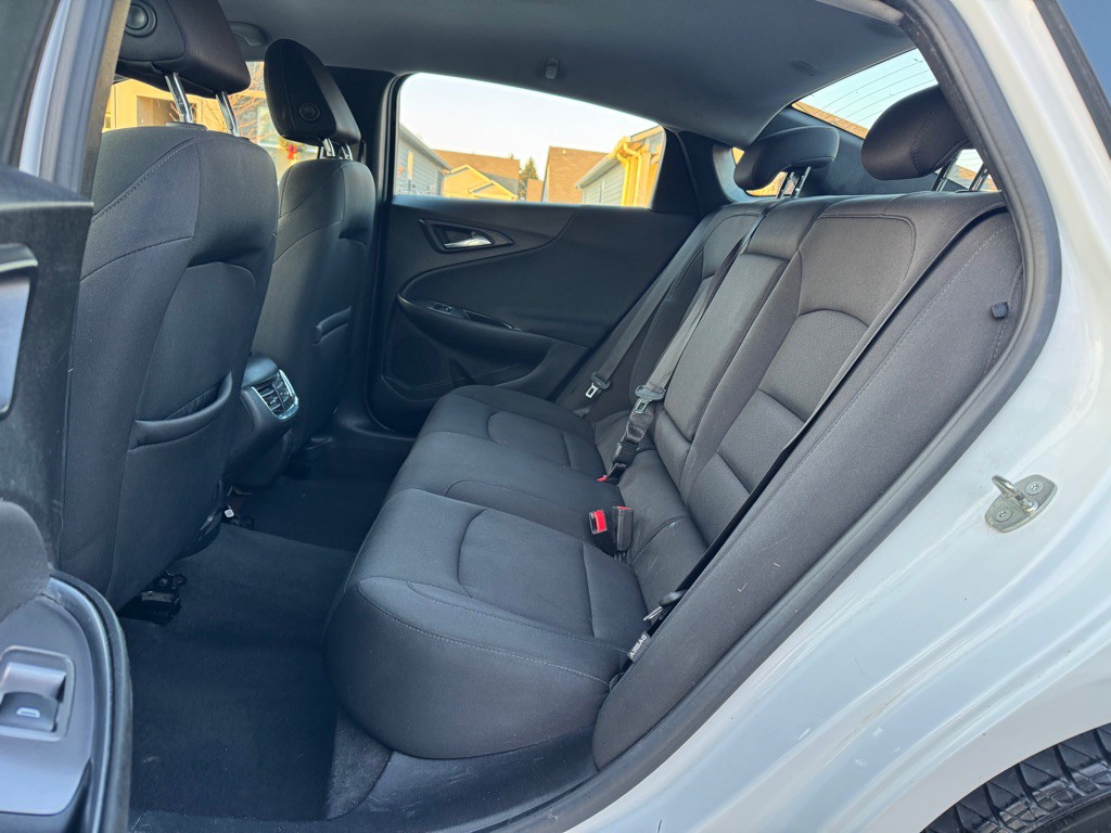 2018 Chevrolet Malibu Image 11