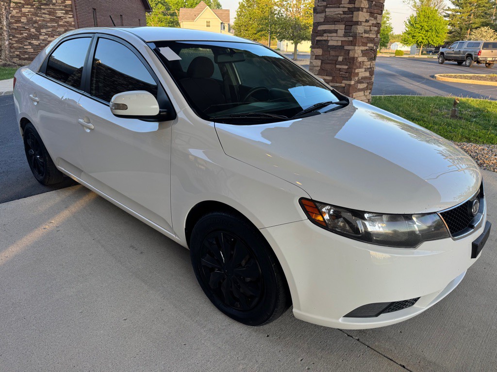2010 Kia Forte Image 3