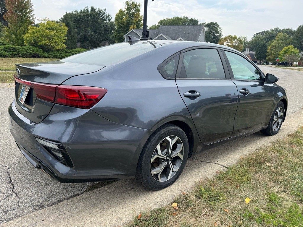 2021 Kia Forte Image 3