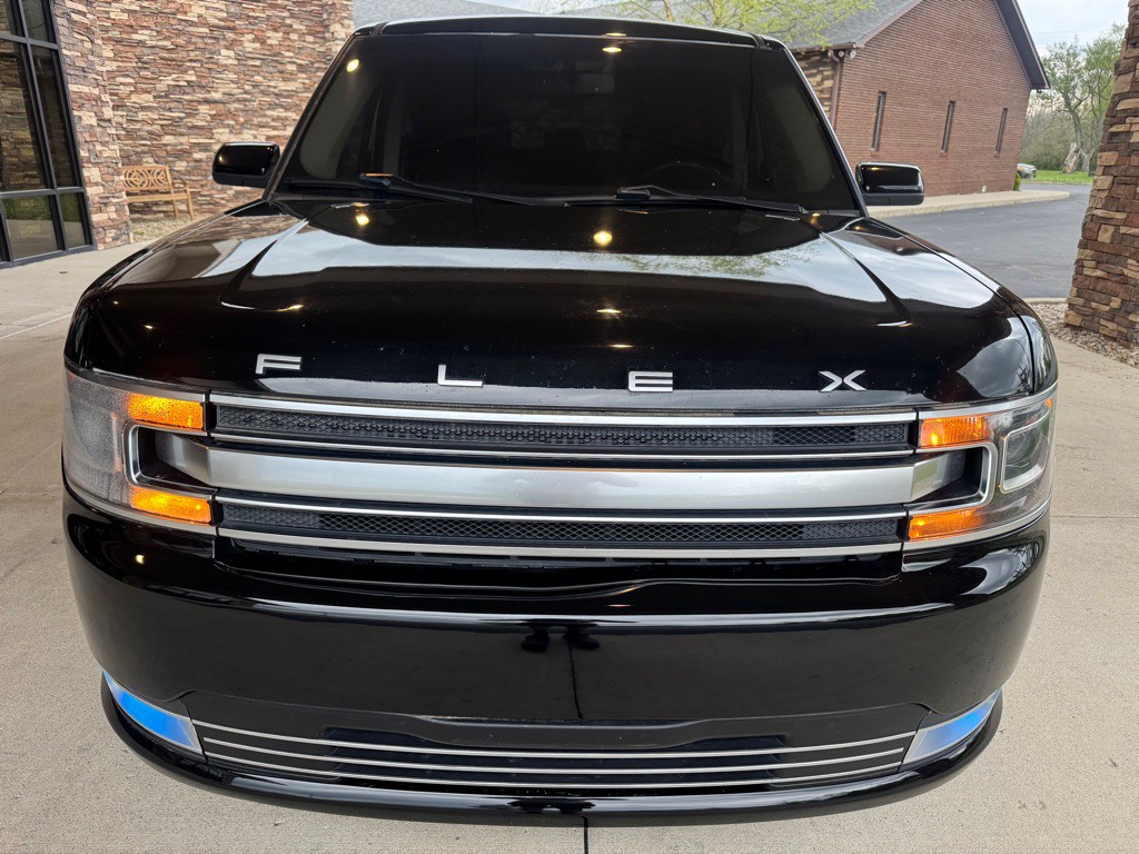 2017 Ford Flex Image 2