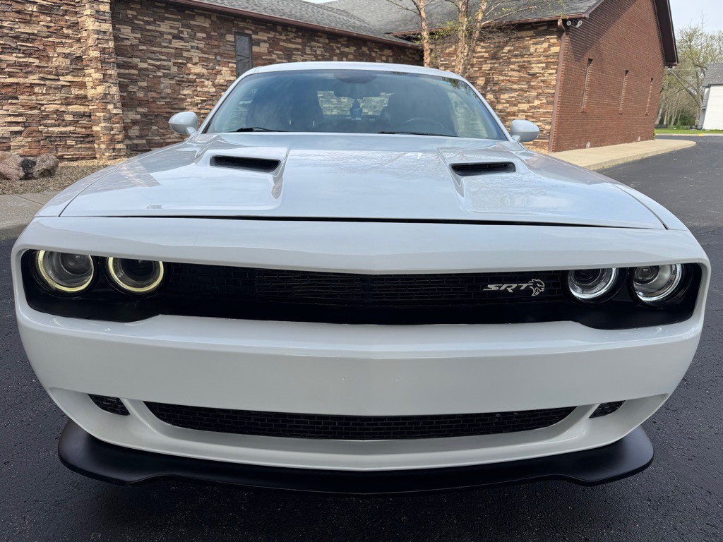 2016 Dodge Challenger Image 2
