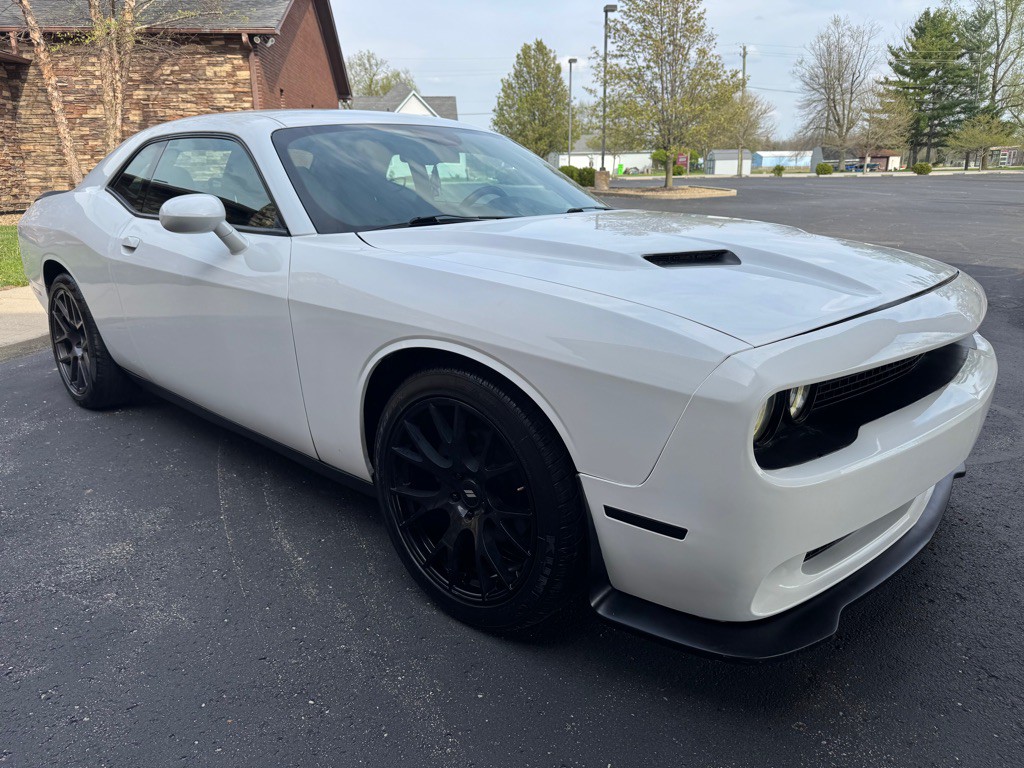 2016 Dodge Challenger Image 3