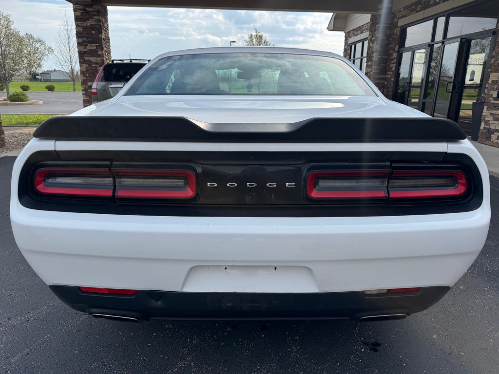 2016 Dodge Challenger Image 5