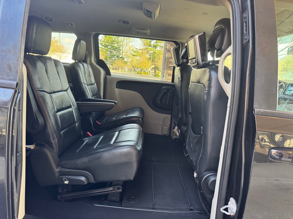 2011 Dodge Grand Caravan Image 10