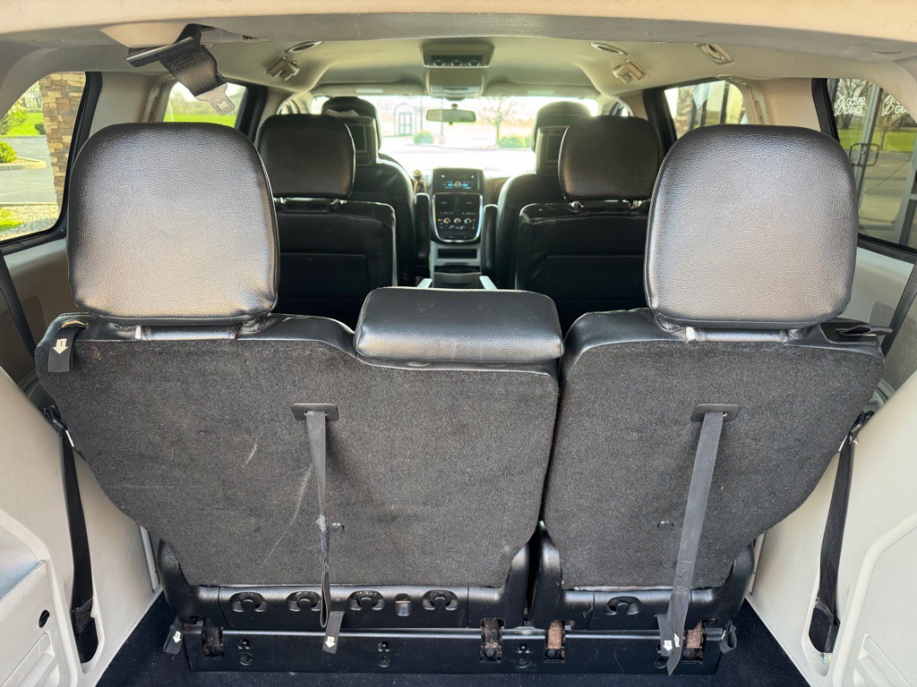 2011 Dodge Grand Caravan Image 17