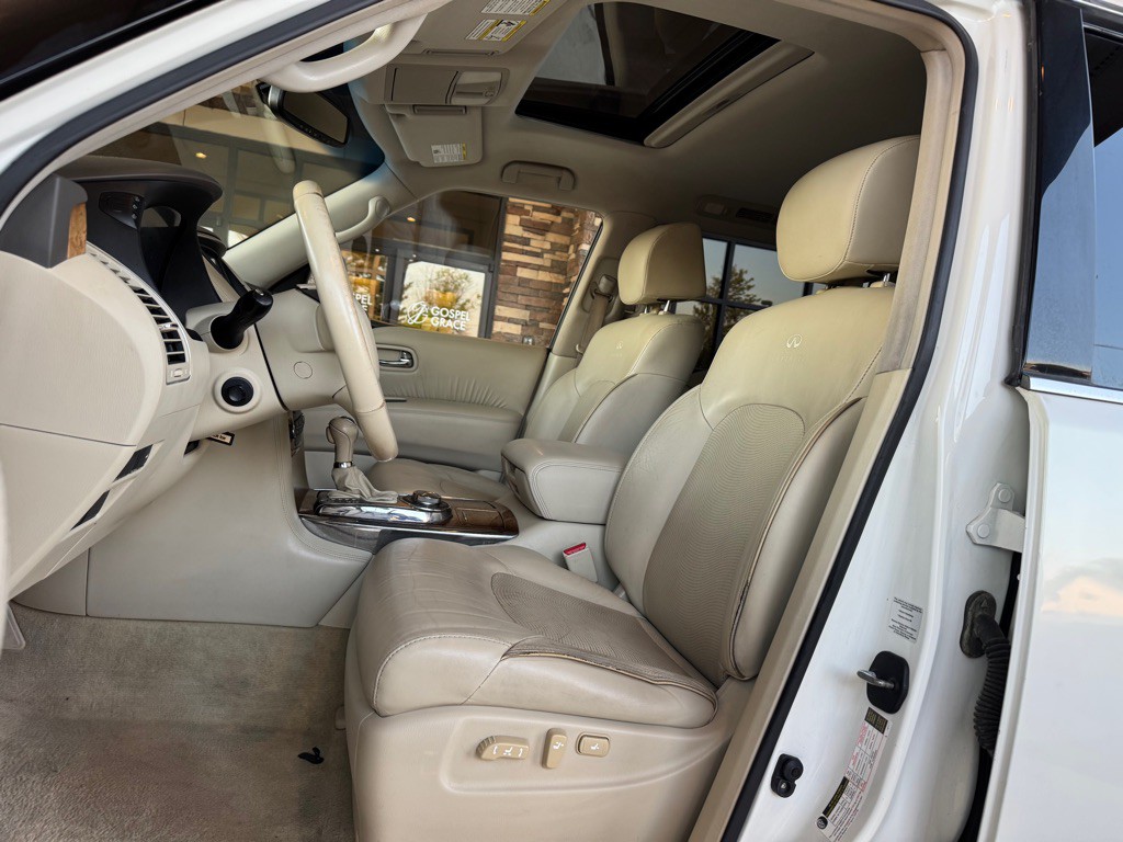 2013 INFINITI QX56 Image 10