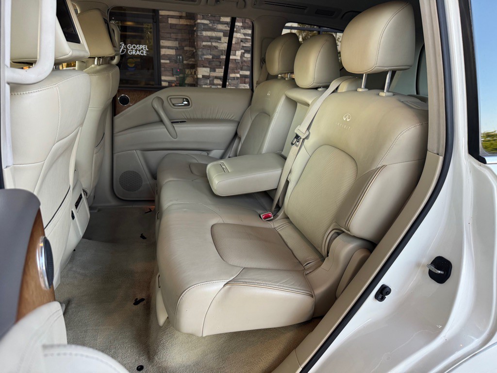 2013 INFINITI QX56 Image 14