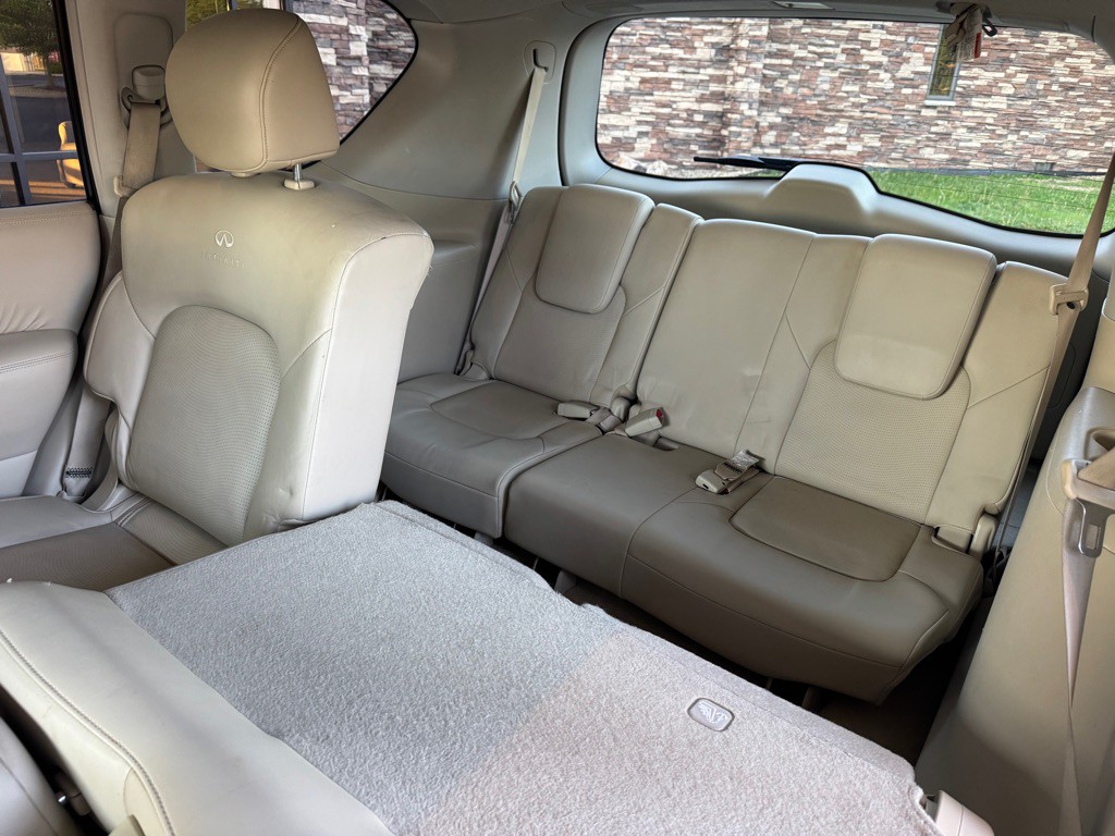 2013 INFINITI QX56 Image 17