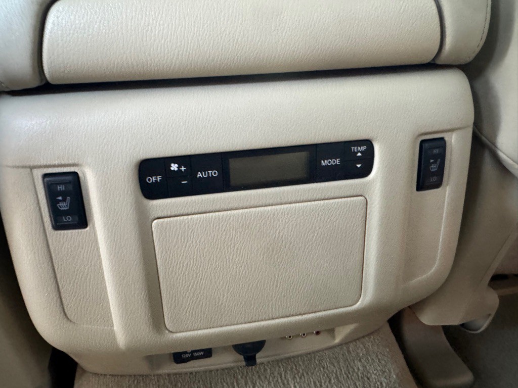 2013 INFINITI QX56 Image 19