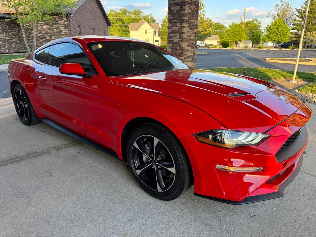 2022 Ford Mustang Image 3