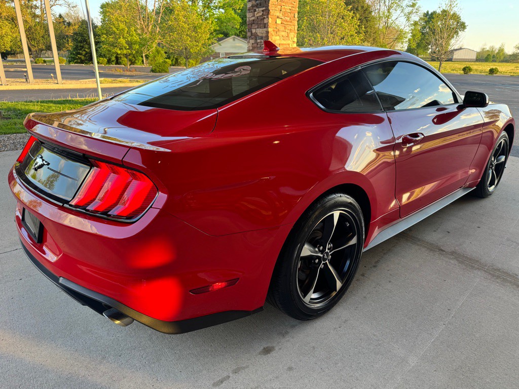 2022 Ford Mustang Image 4