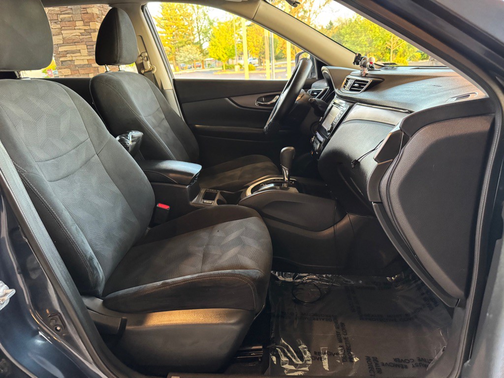 2016 Nissan Rogue Image 6