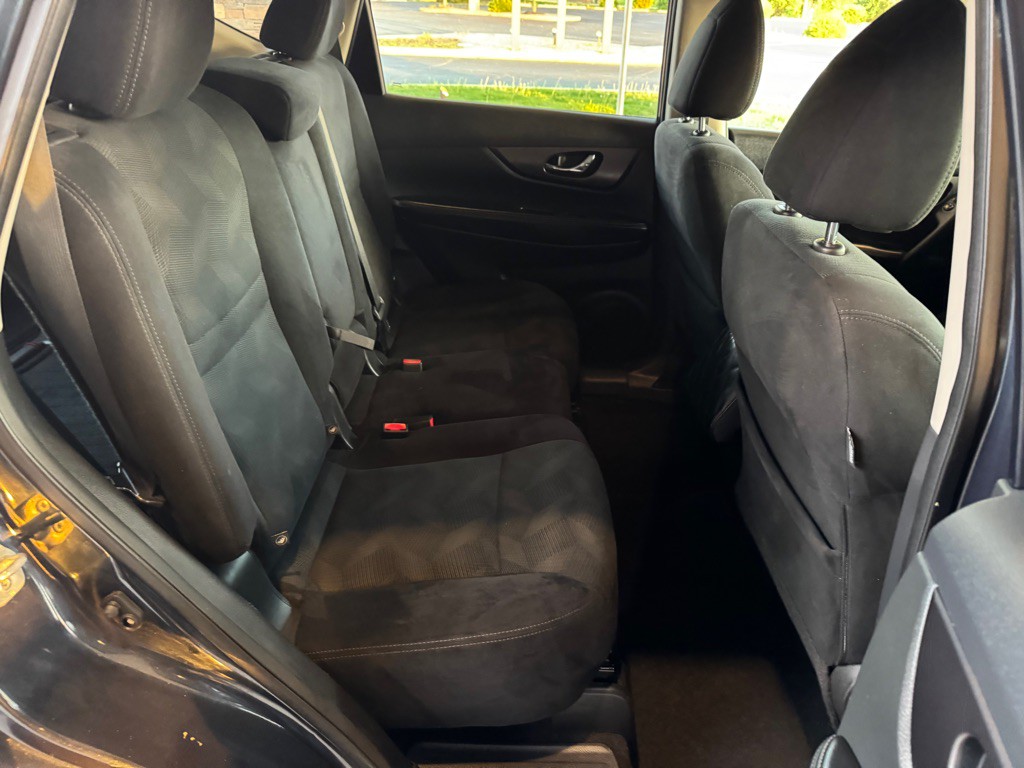 2016 Nissan Rogue Image 10