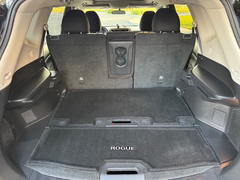 2016 Nissan Rogue Image 12