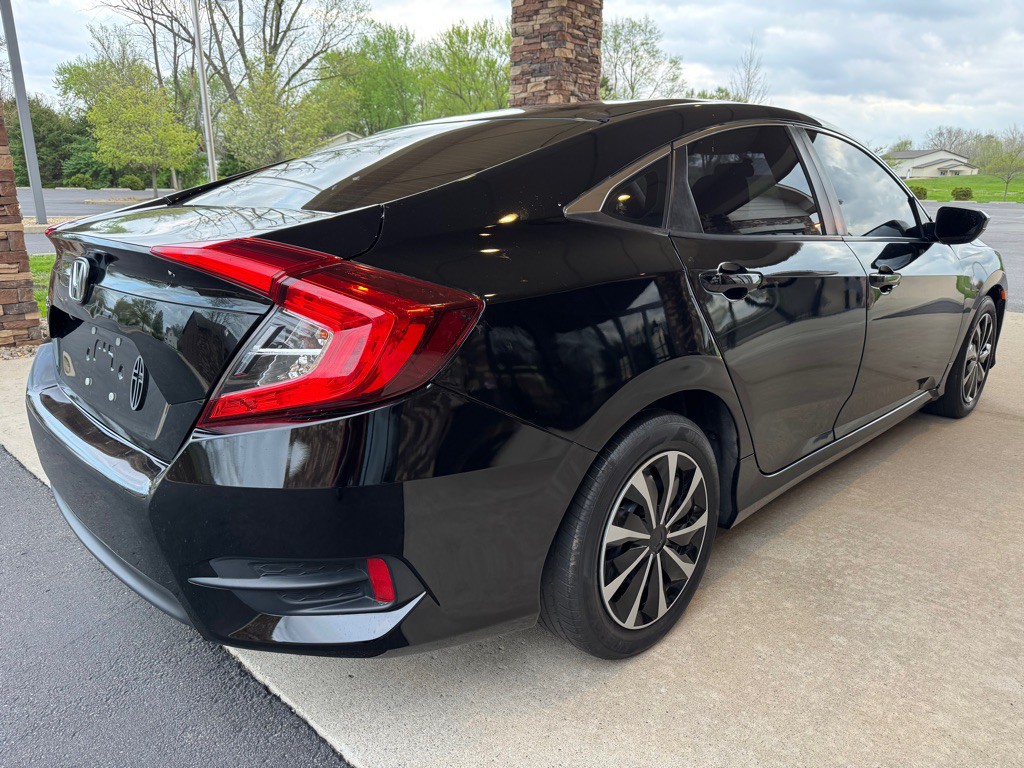 2018 Honda Civic Image 4