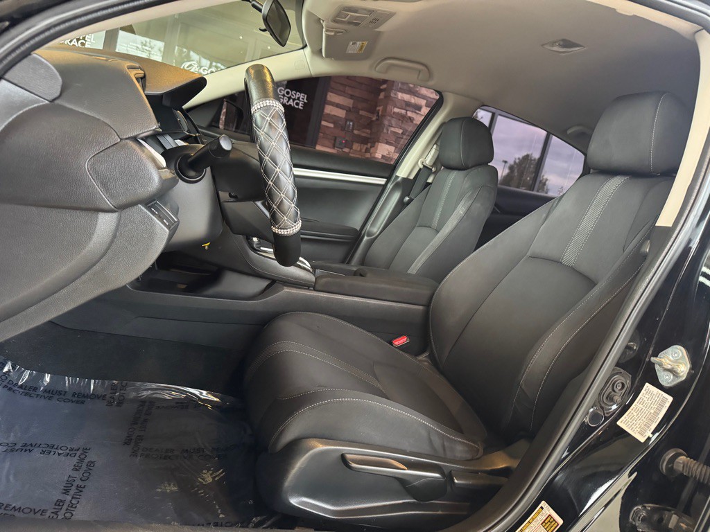 2018 Honda Civic Image 9