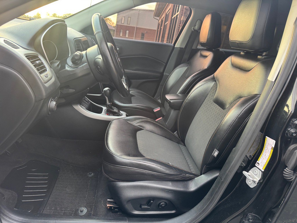 2018 Jeep Compass Image 10