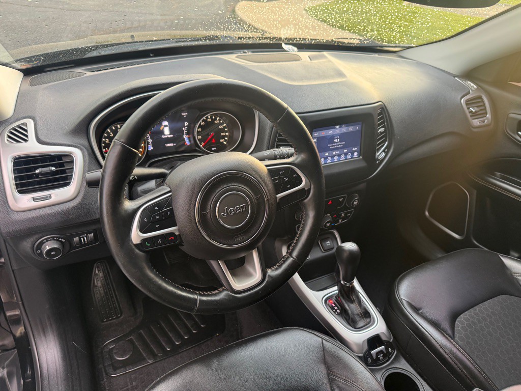 2018 Jeep Compass Image 12