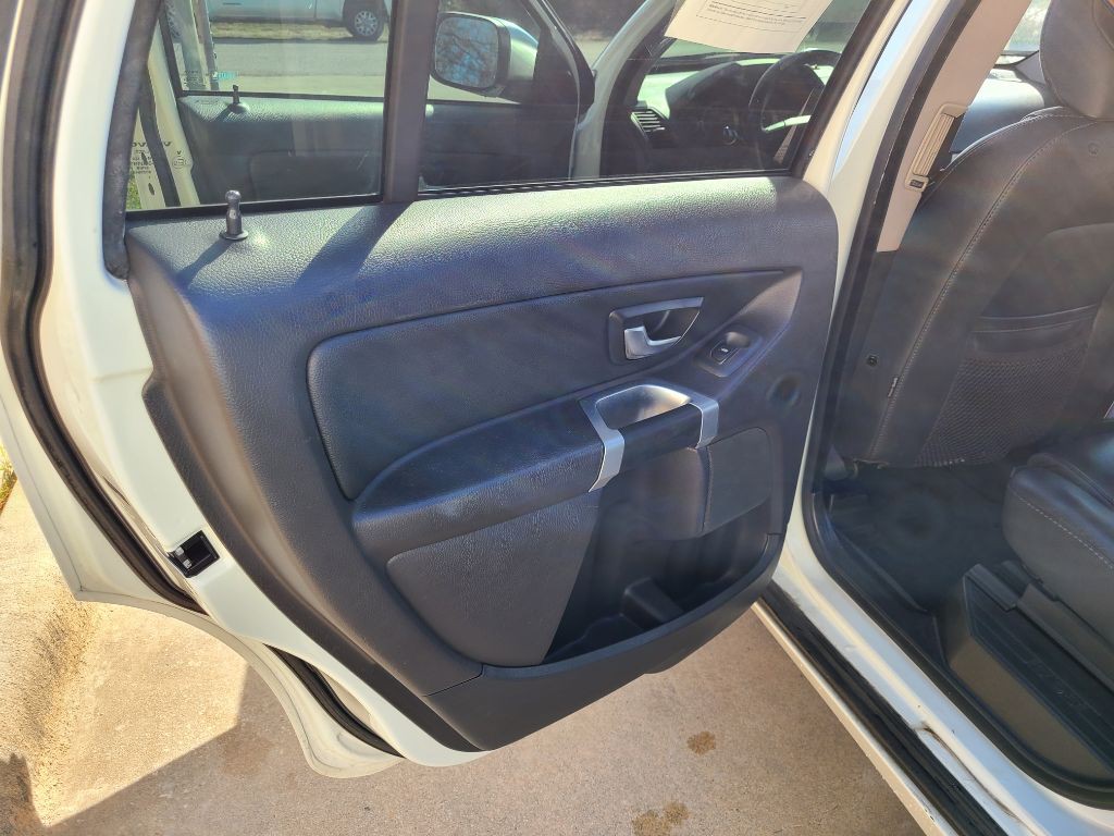 2013 Volvo XC90 Image 11