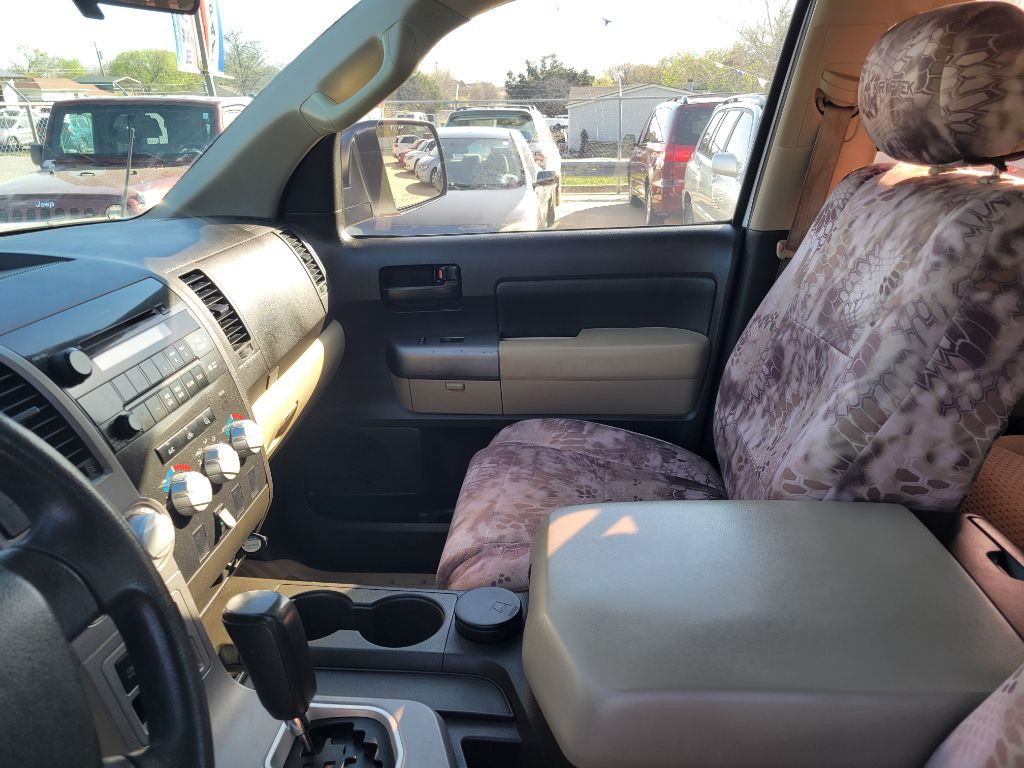 2010 Toyota Tundra Image 12