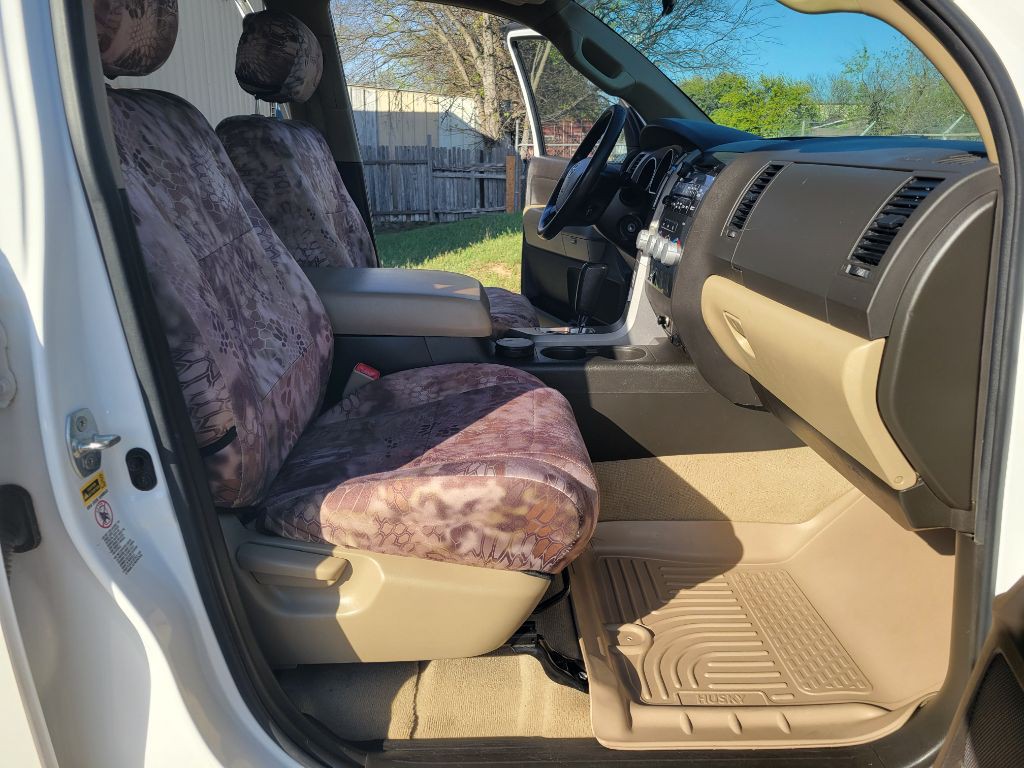 2010 Toyota Tundra Image 17