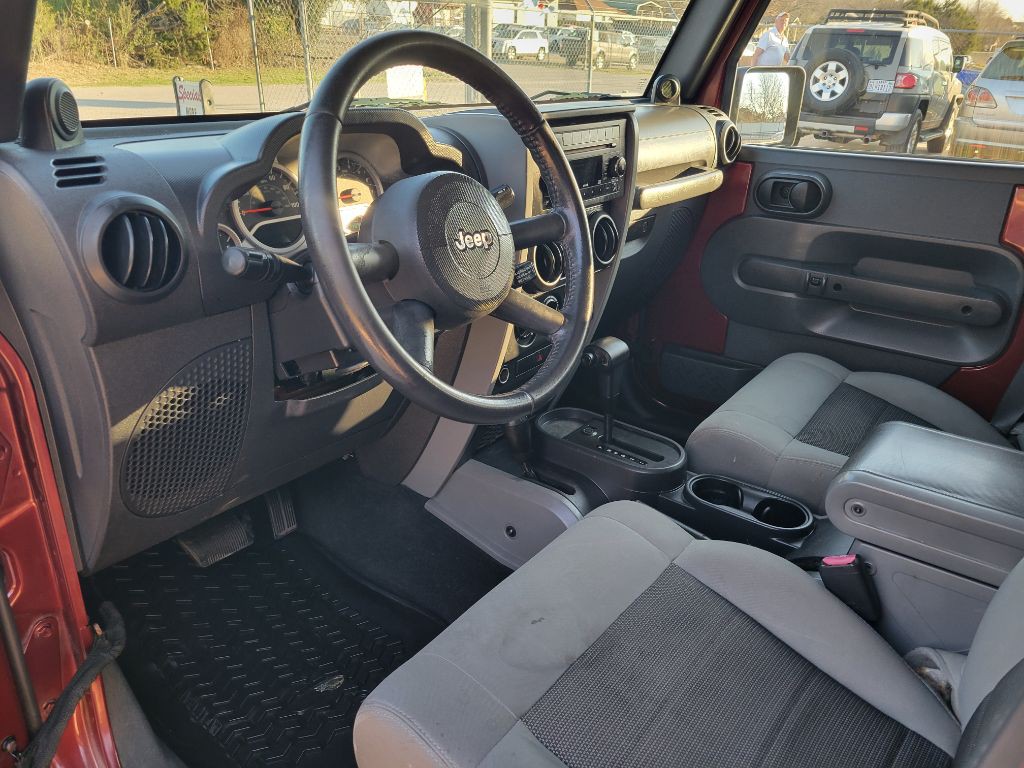 2010 Jeep Wrangler Unlimited Image 10
