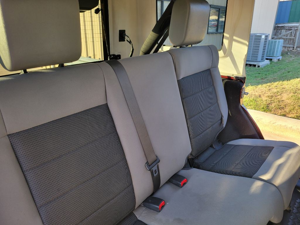 2010 Jeep Wrangler Unlimited Image 14