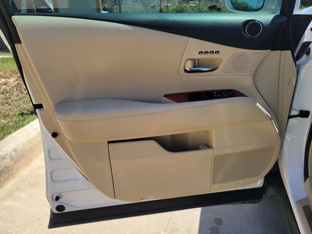 2010 Lexus RX Image 7