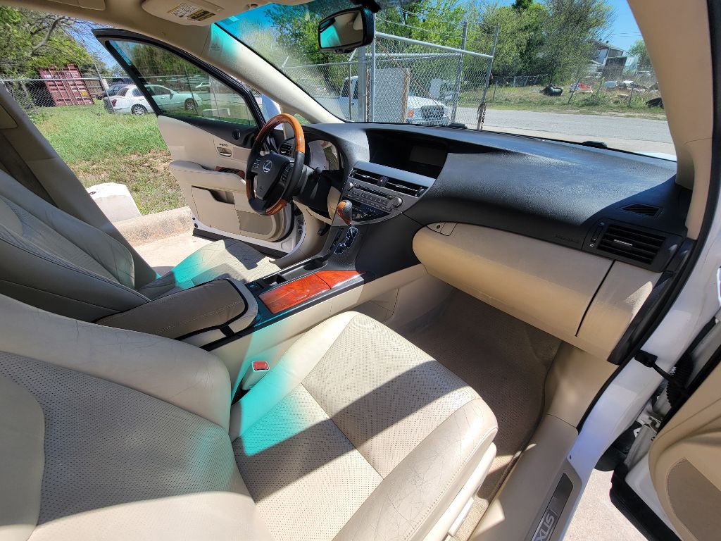 2010 Lexus RX Image 13