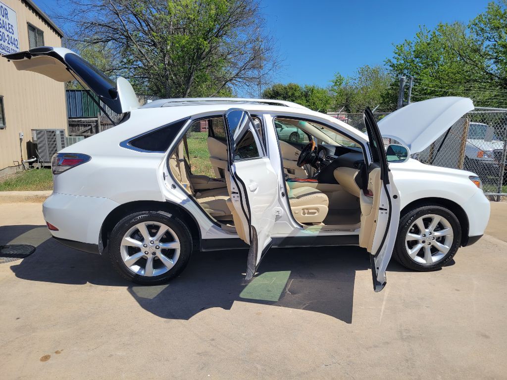 2010 Lexus RX Image 17