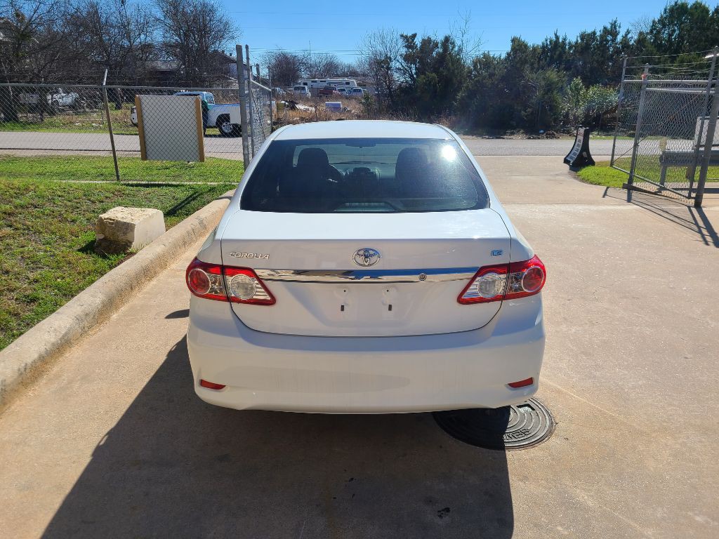 2013 Toyota Corolla Image 4