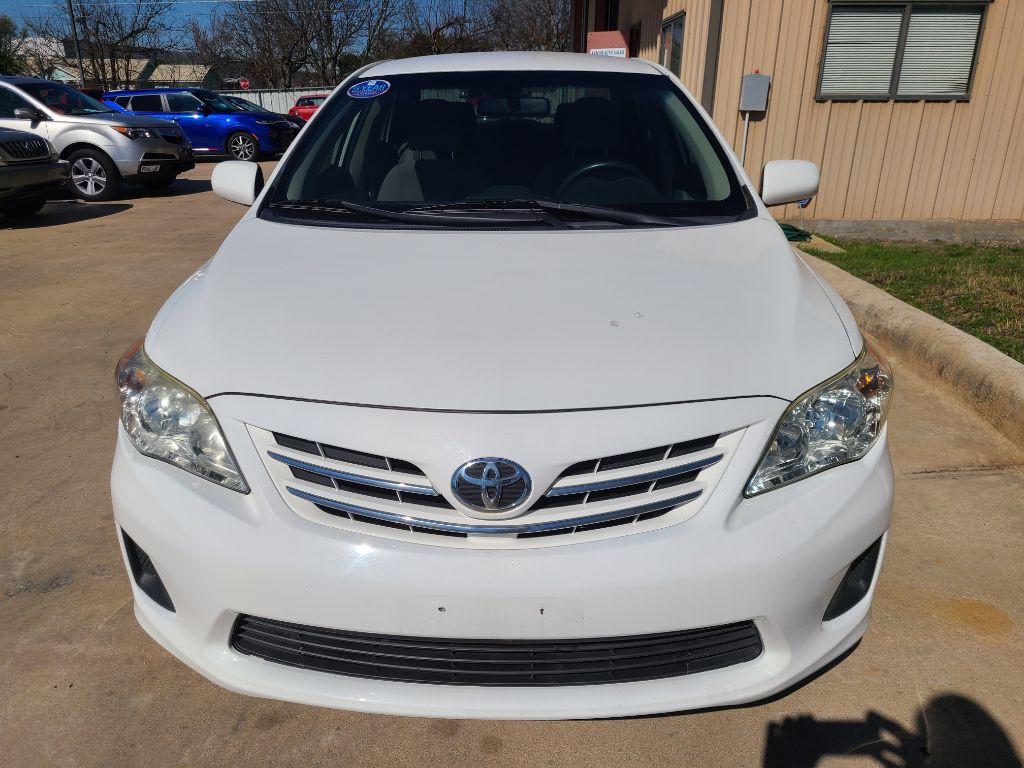 2013 Toyota Corolla Image 8