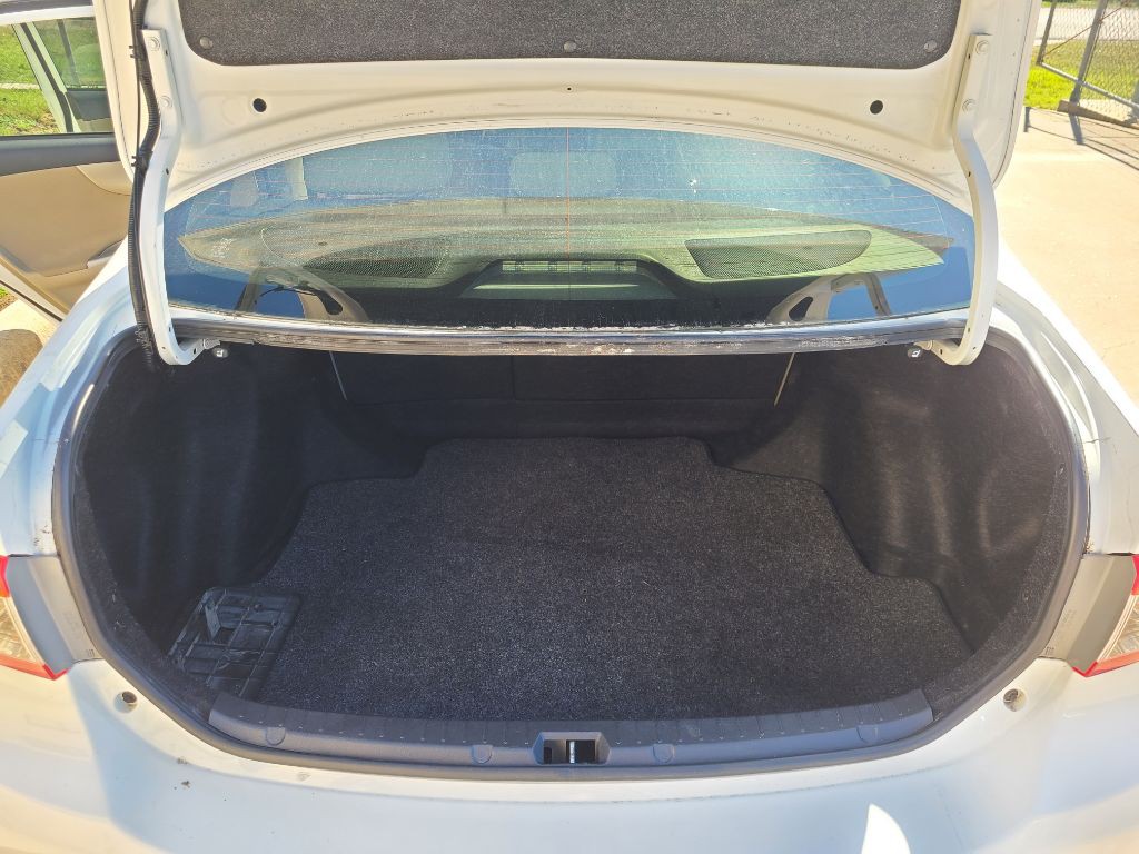 2013 Toyota Corolla Image 12