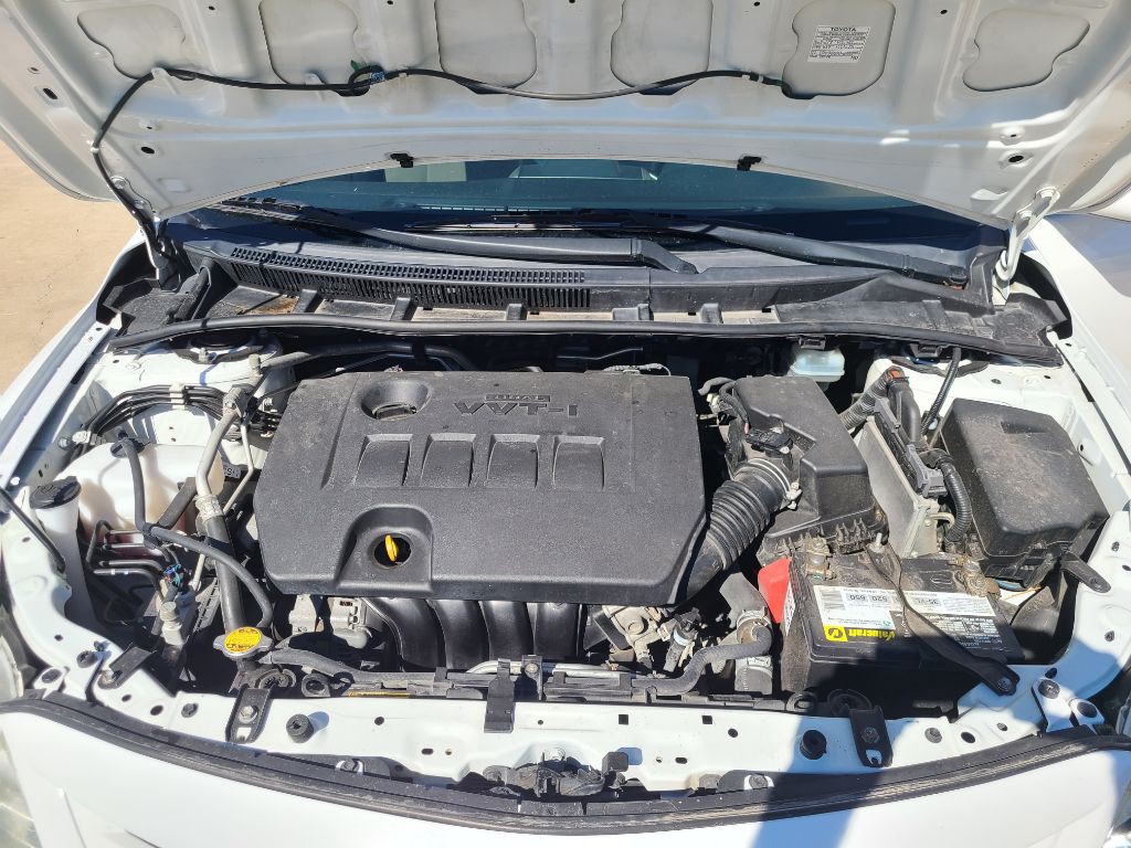 2013 Toyota Corolla Image 16