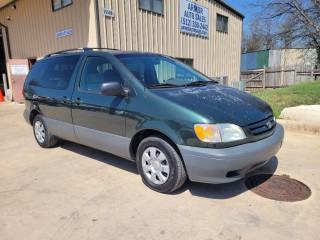 Image for 2003 Toyota Sienna CE ID: 7340898