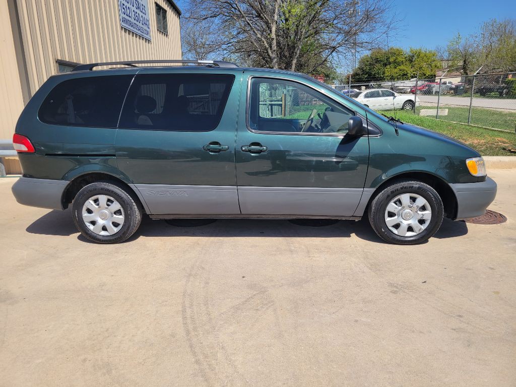2003 Toyota Sienna Image 4