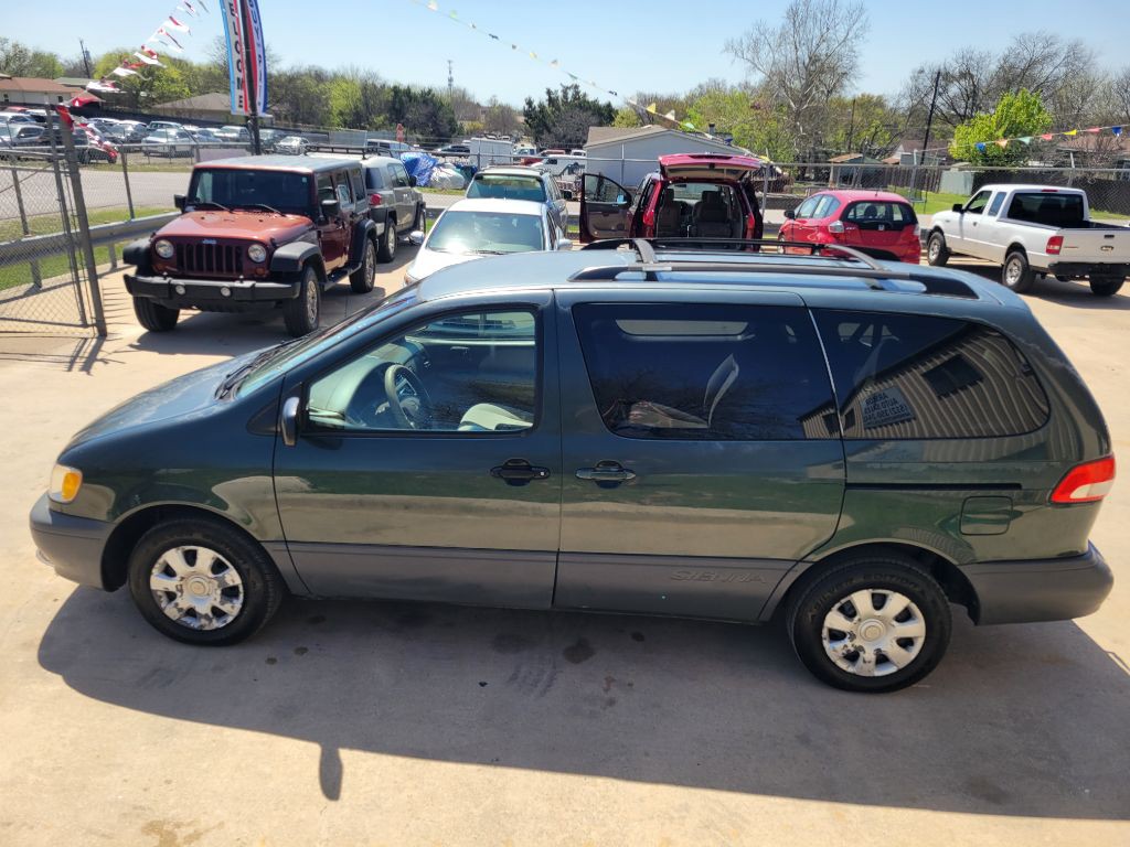 2003 Toyota Sienna Image 6