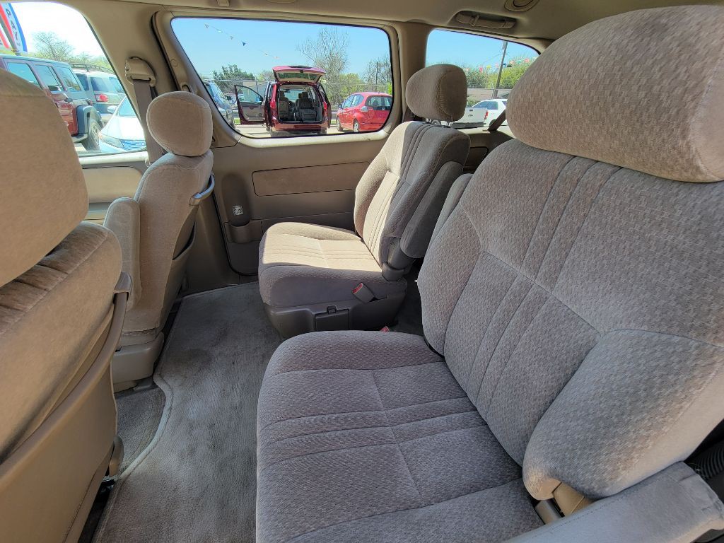 2003 Toyota Sienna Image 11