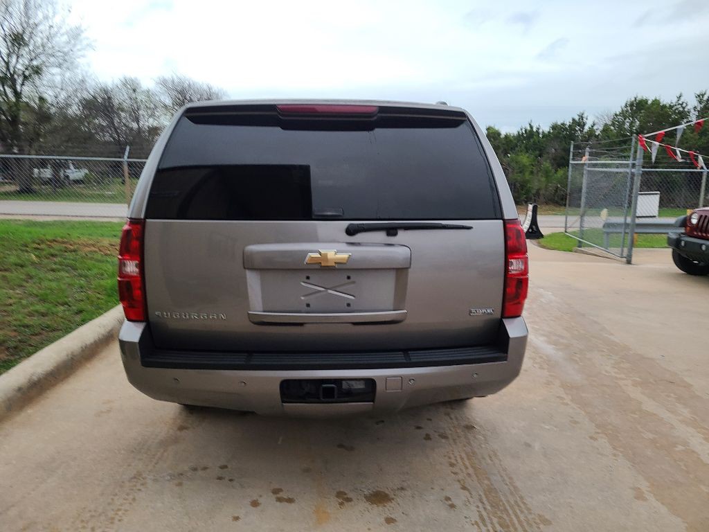2008 Chevrolet Suburban Image 4